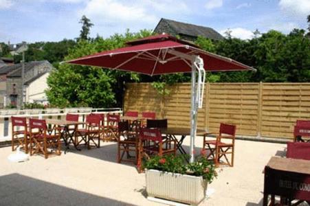 Logis Hotel Restaurant Du Commerce Pont-d'Ouilly Ngoại thất bức ảnh