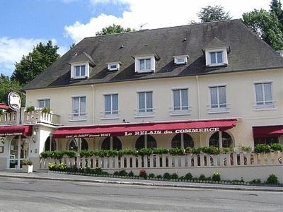Logis Hotel Restaurant Du Commerce Pont-d'Ouilly Ngoại thất bức ảnh