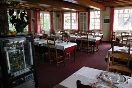 Logis Hotel Restaurant Du Commerce Pont-d'Ouilly Ngoại thất bức ảnh